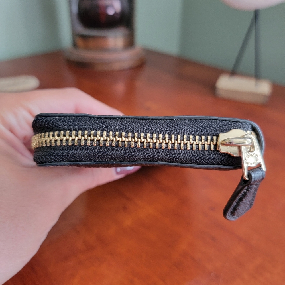 Coach F16612 Accordion Zip Around Black Pebbled Leather Wallet - Picture 4 of 16